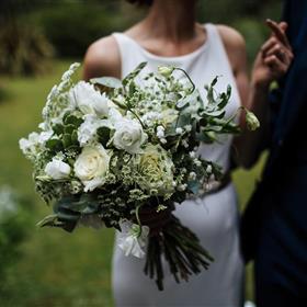 fwthumbCountry Style Bridal bouquqet.jpg